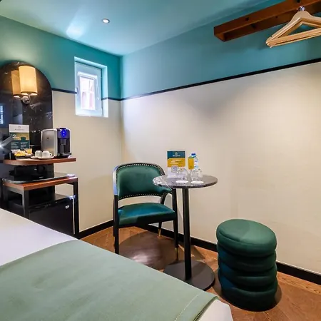 Hotel Nicola Rossio 3*